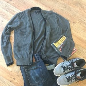 [Attention] Men’s Gray and Black Cardigan
